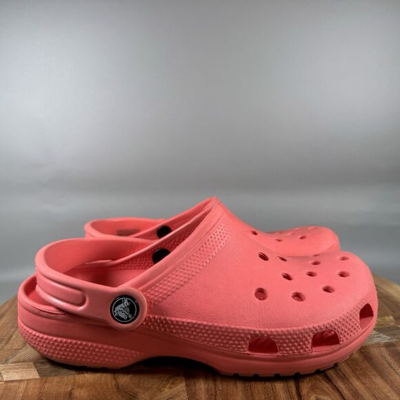 Crocs Women's Classic Clog Coral Size 6 - Picture 1 of 7